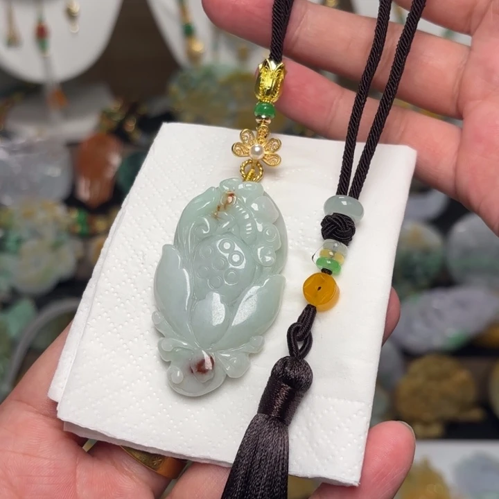 翡翠颈饰未镶嵌吊坠