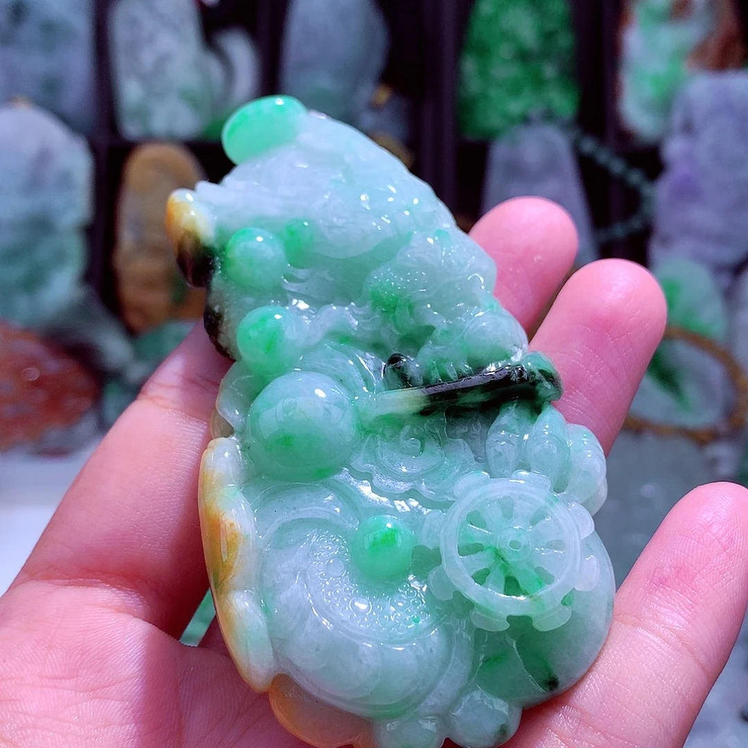 颈饰未镶嵌翡翠天然