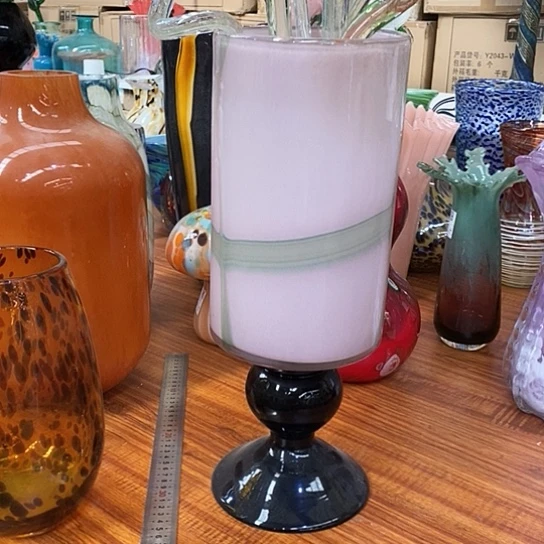 琉璃花瓶高40厘米宽18厘米