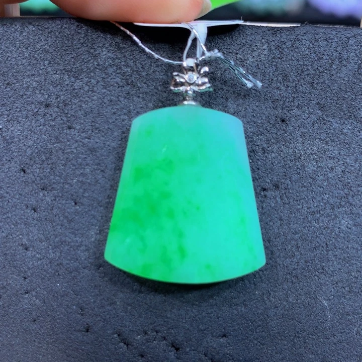 翡翠18K金镶嵌手链翡翠