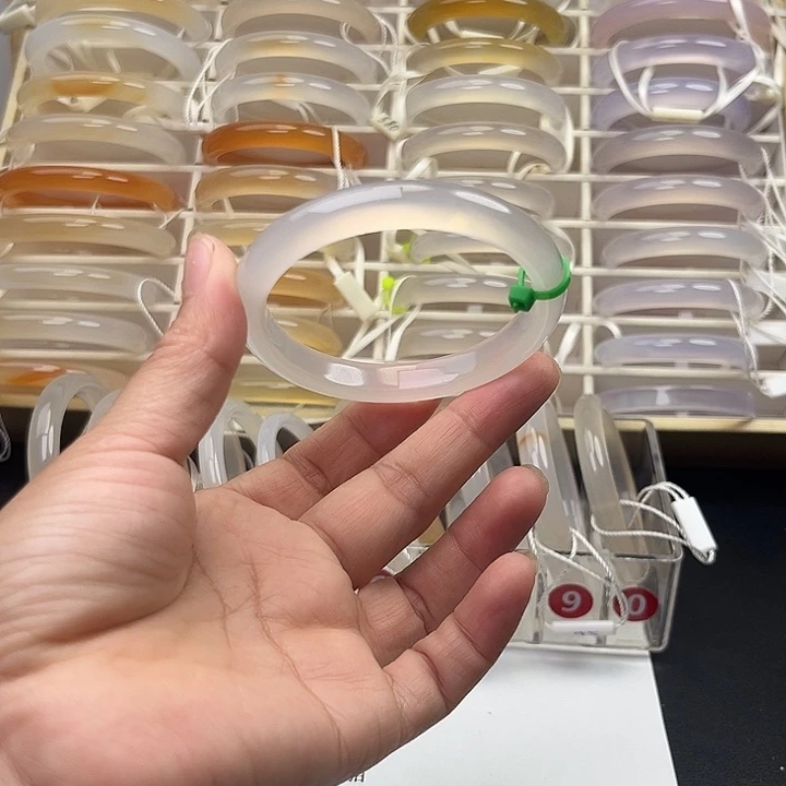 玛瑙/玉髓手镯未镶嵌25