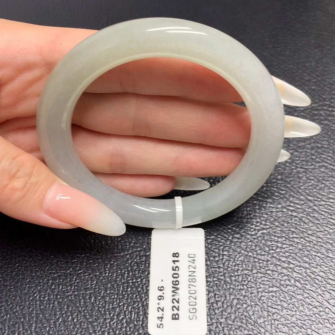 翡翠手镯未镶嵌天然缅甸翡翠