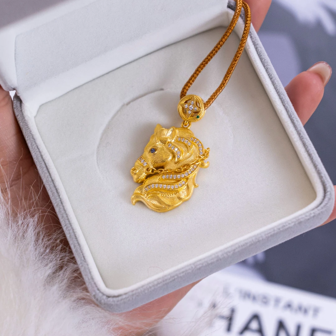 【贞爱福圣诞年终狂欢购】黄金足金999爆品设计【莫桑马上有钱吊坠】