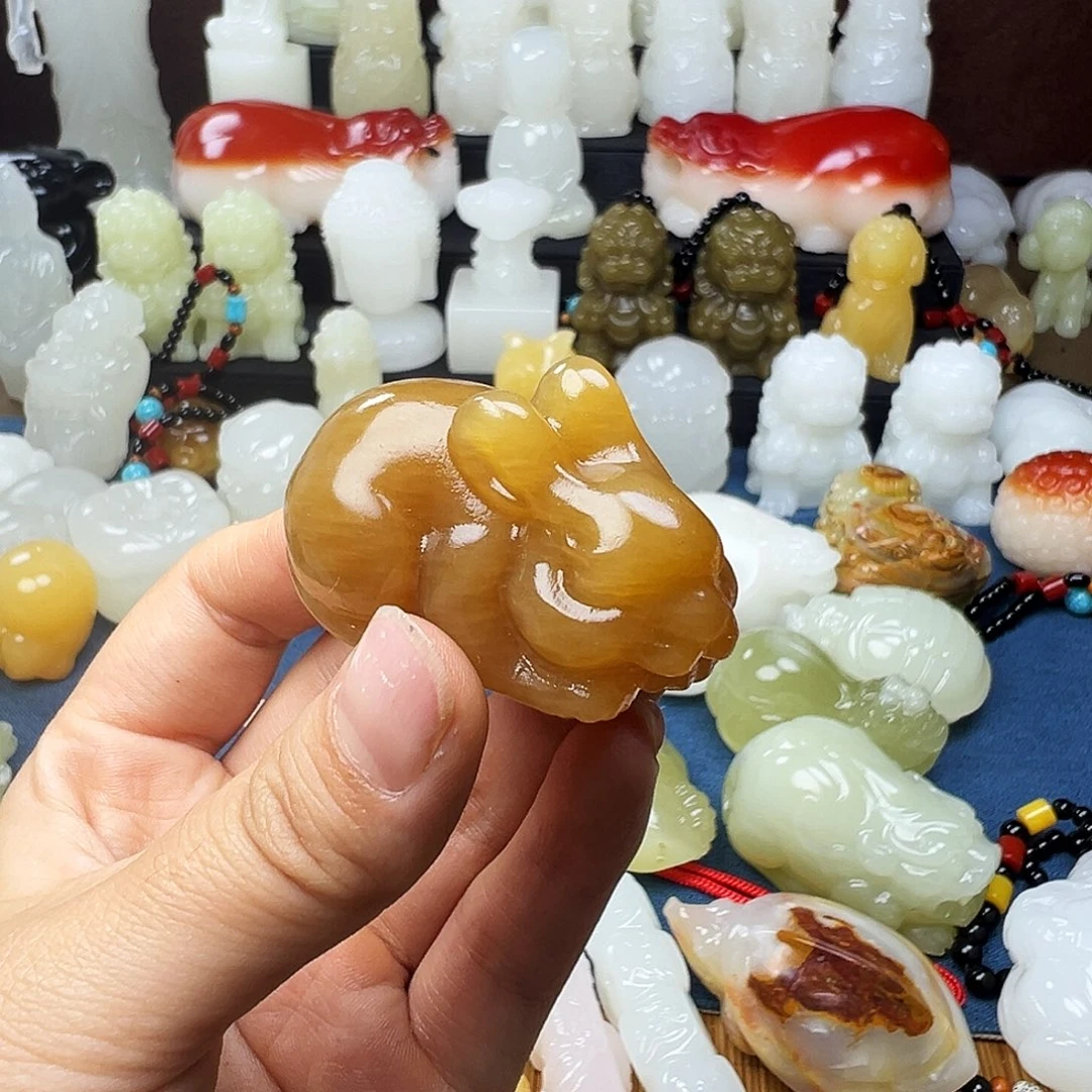 石材快**藏红糖色吊坠小兔子