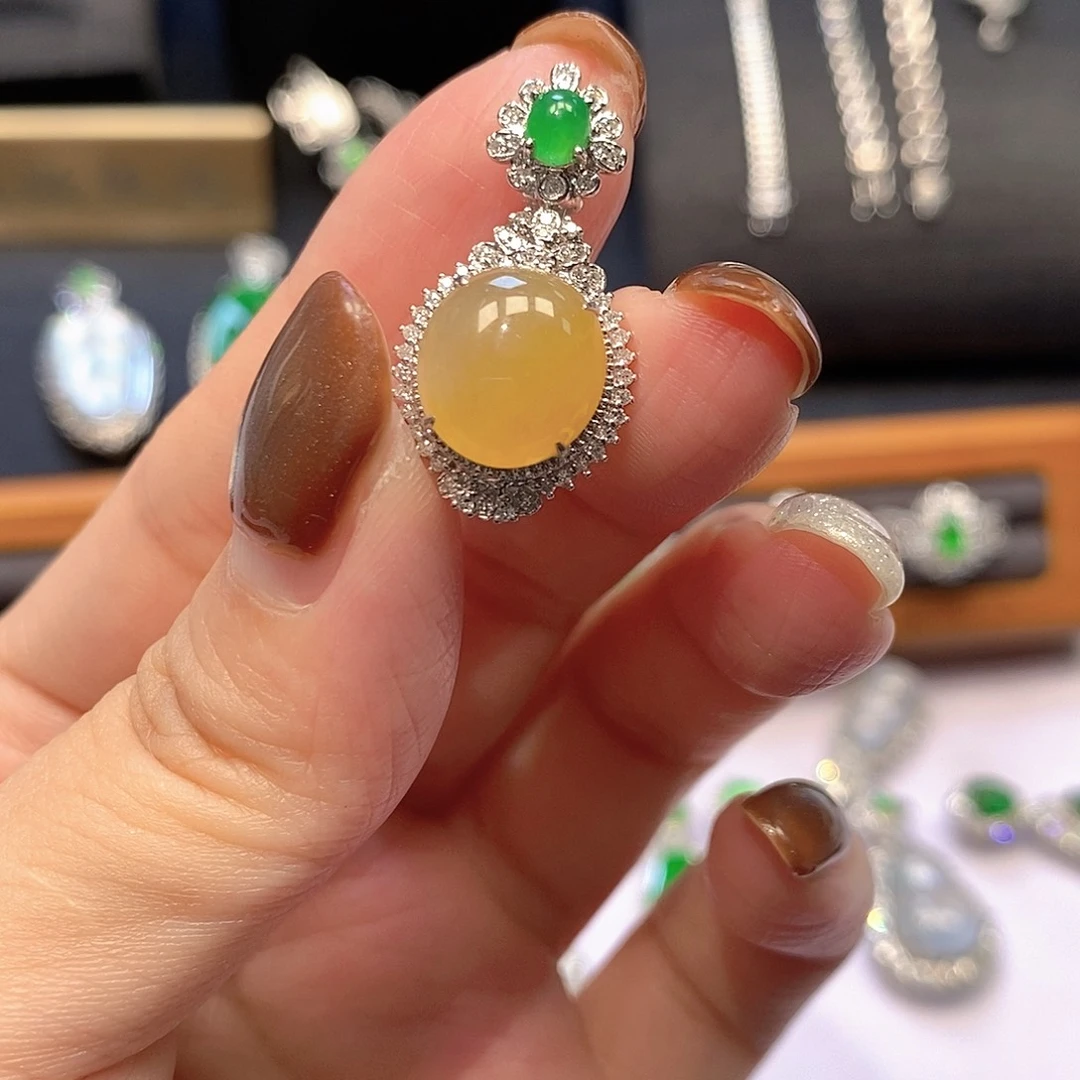 翡翠18K金镶嵌吊坠(不含链)蛋面