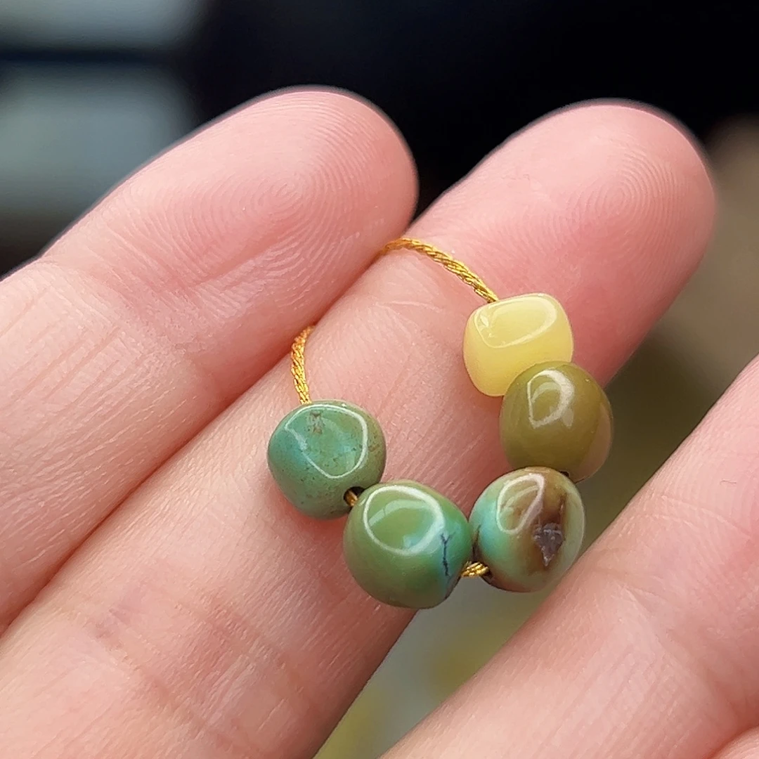 蜜蜡未镶嵌珠宝奇石