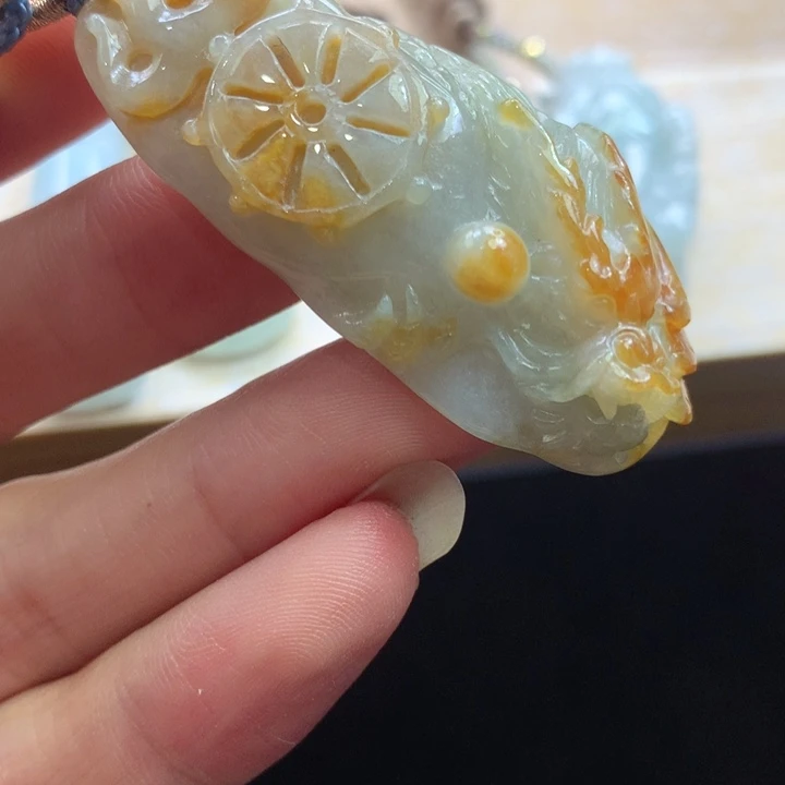 翡翠未镶嵌颈饰吊坠