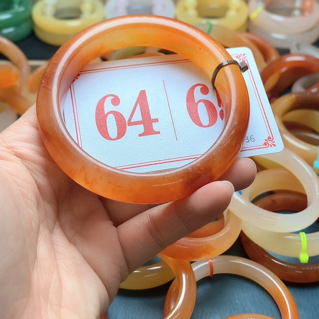 未镶嵌石英质玉（黄龙玉）手镯美*