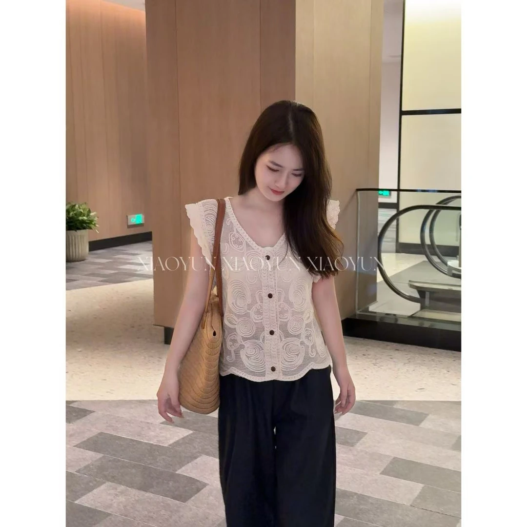 飞袖钩花T 小允姐姐2025新款时尚气质高级飞袖钩花T恤上衣