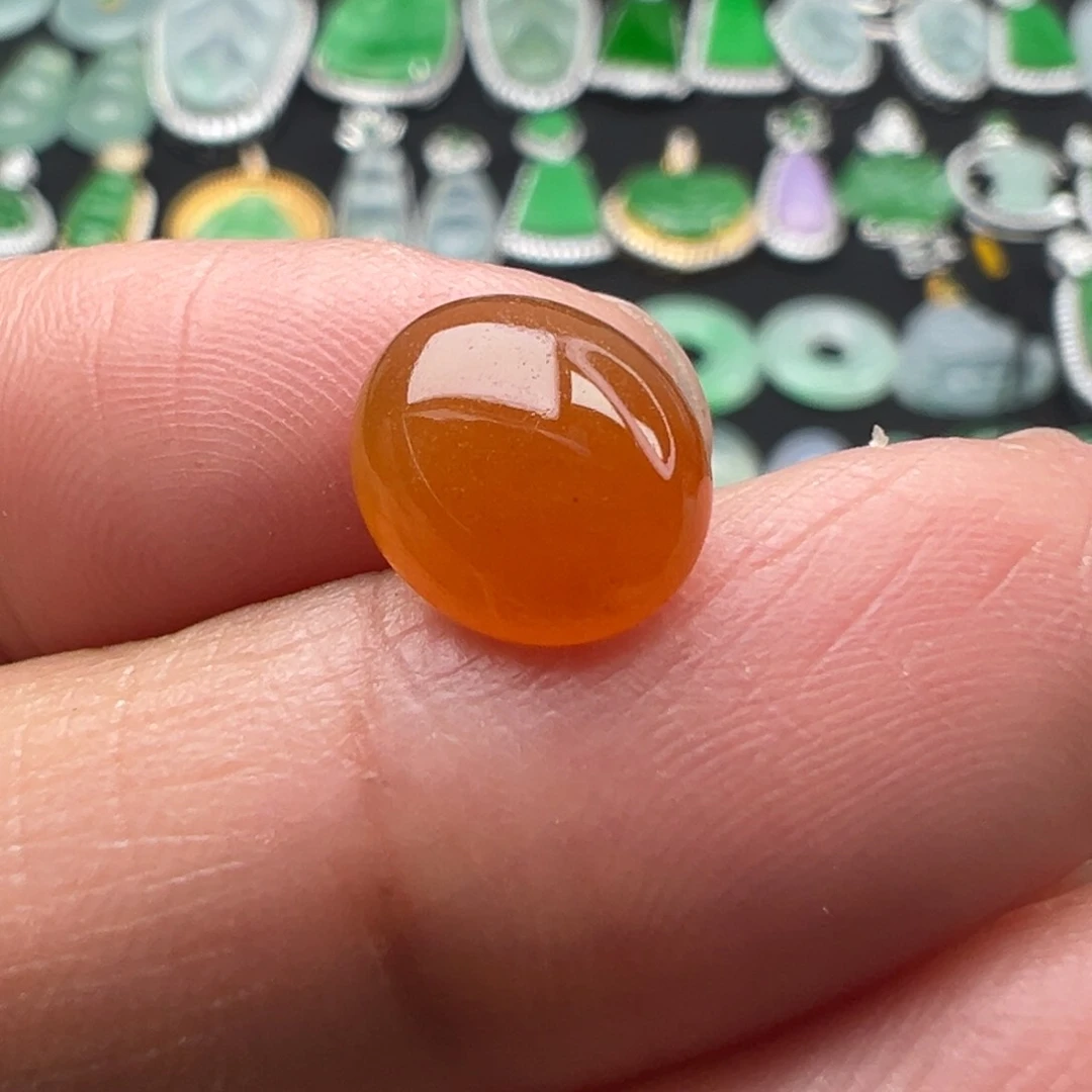 翡翠颈饰未镶嵌蛋10.7