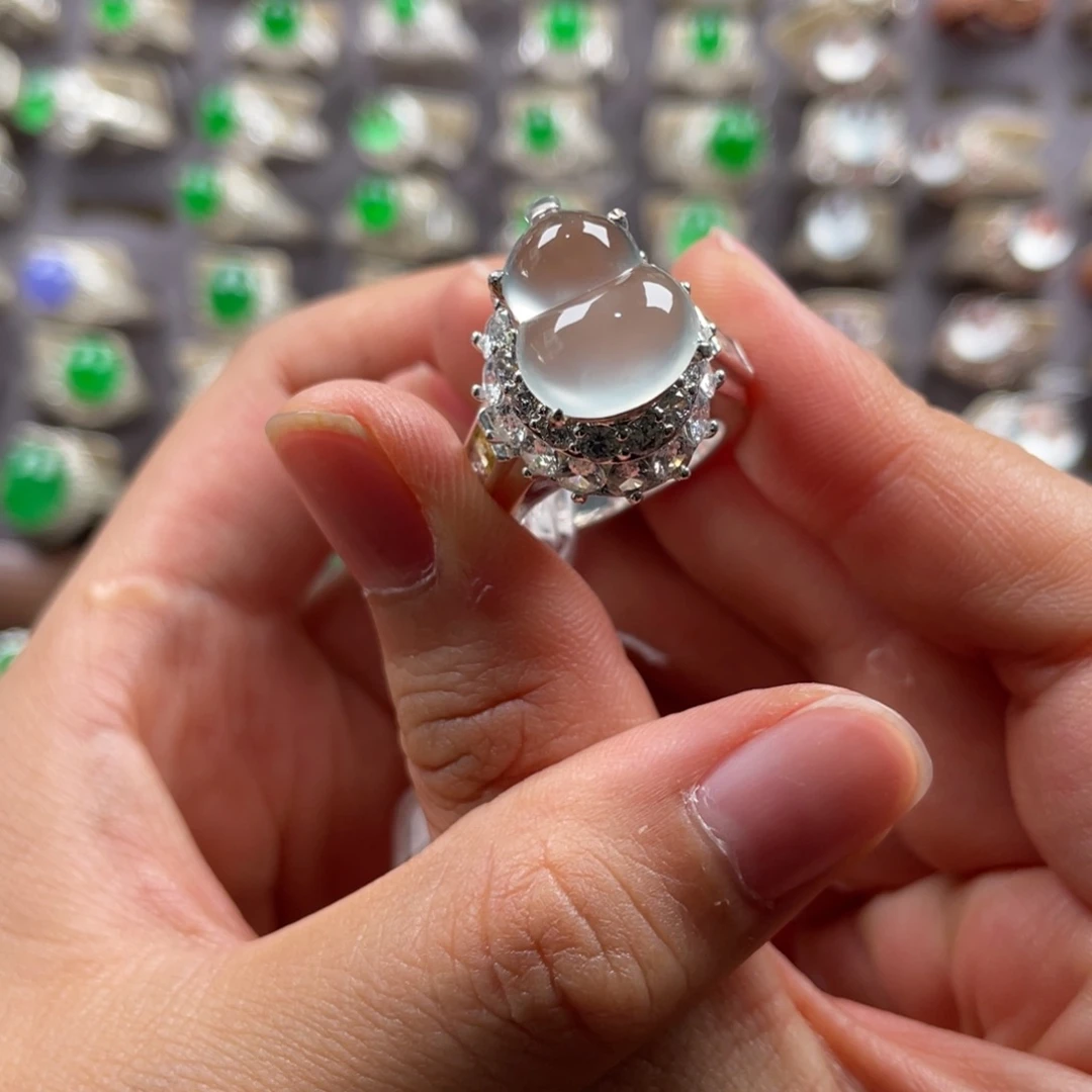 定制翡翠未镶嵌翡翠