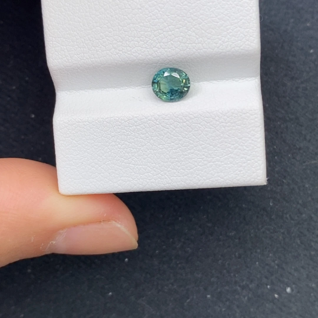 蓝宝石裸石未镶嵌0.85ct