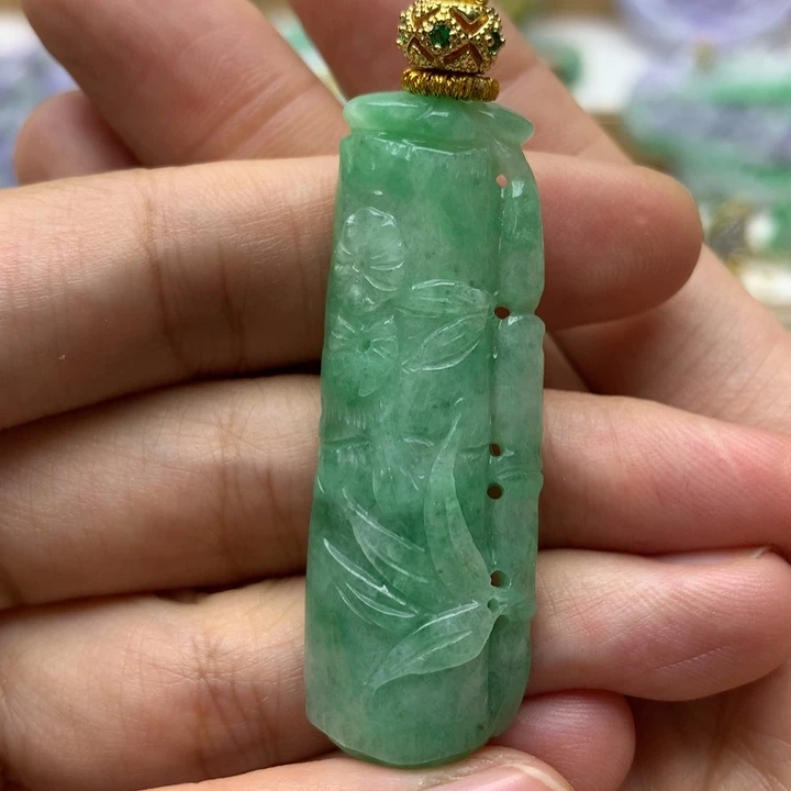 颈饰未镶嵌翡翠翡翠