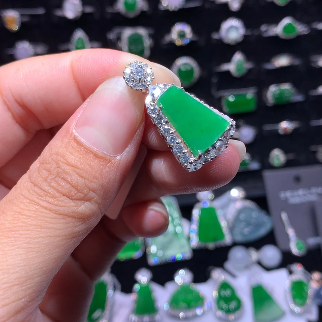 翡翠银S925镶嵌颈饰翡翠