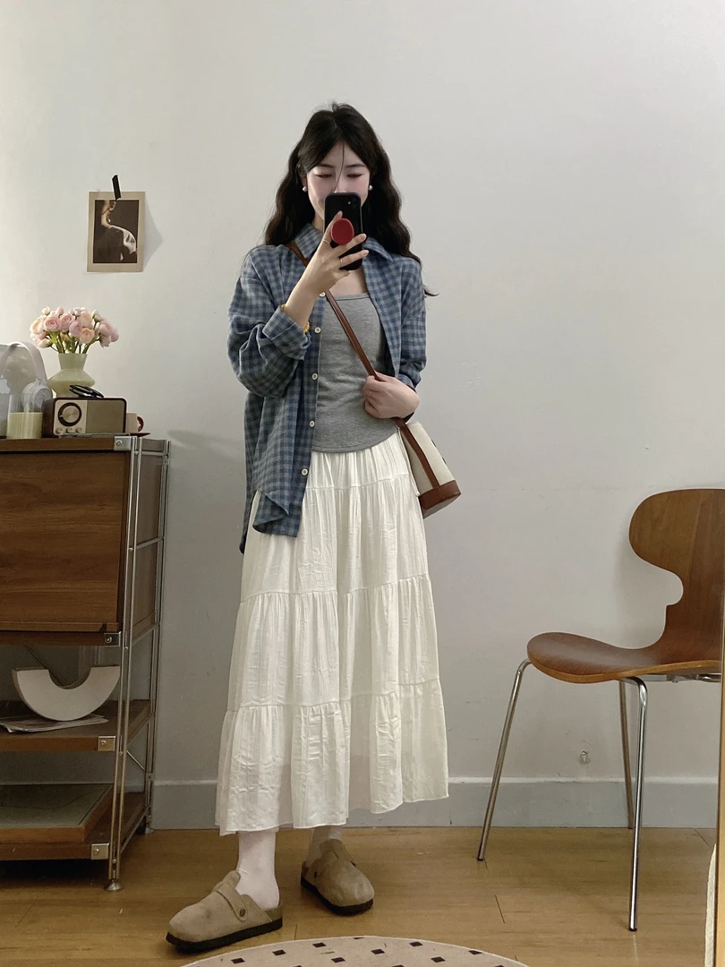 新款修身显瘦吊带衫+格子宽松长袖衬衫+时尚半身裙大码套装