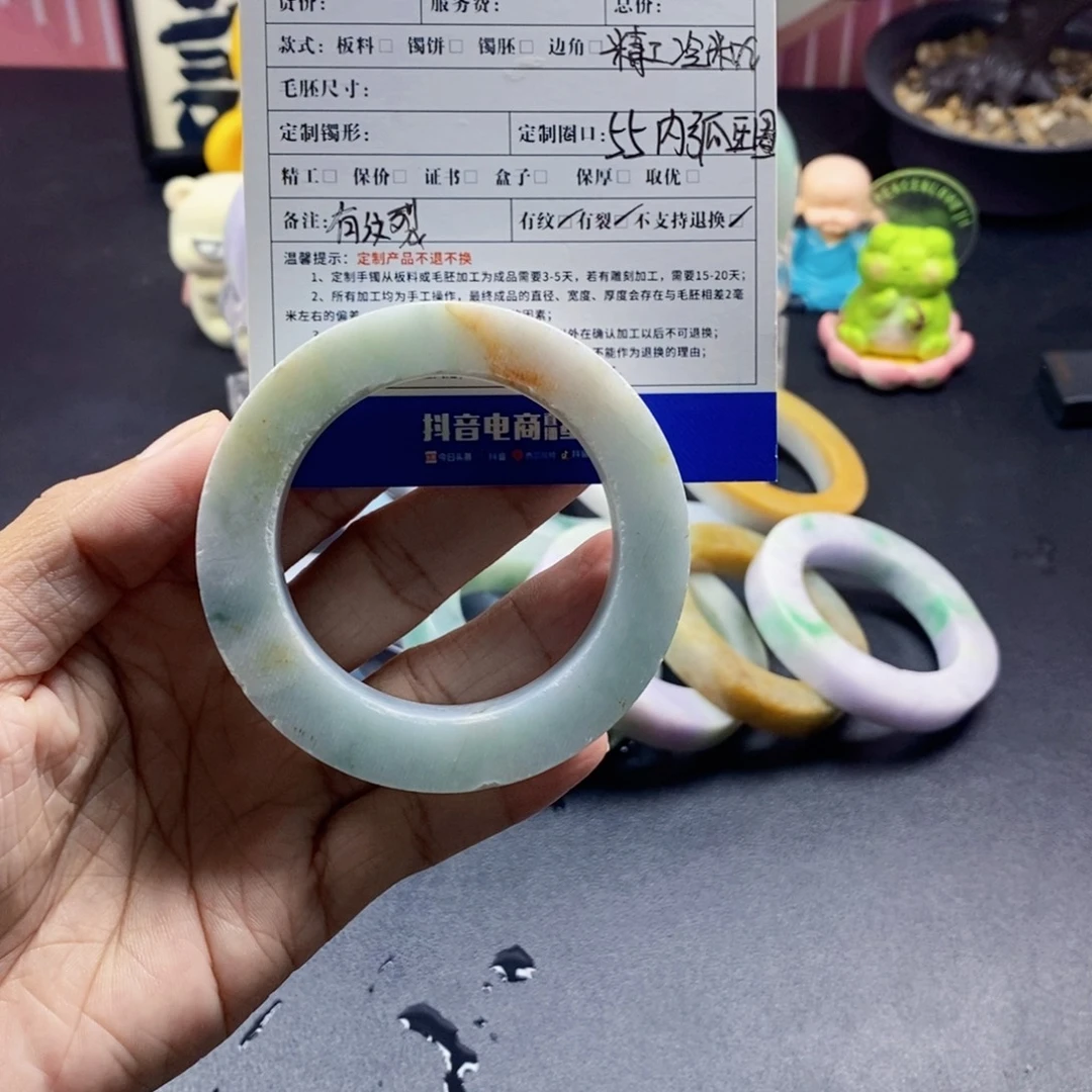 爱***呐定制翡翠未镶嵌翡翠手镯