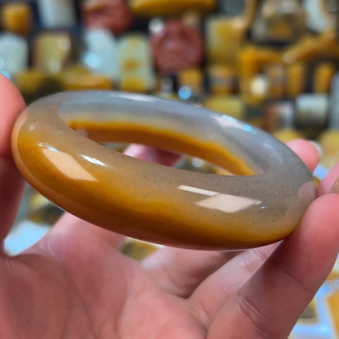石英质玉（黄龙玉）合金颈饰