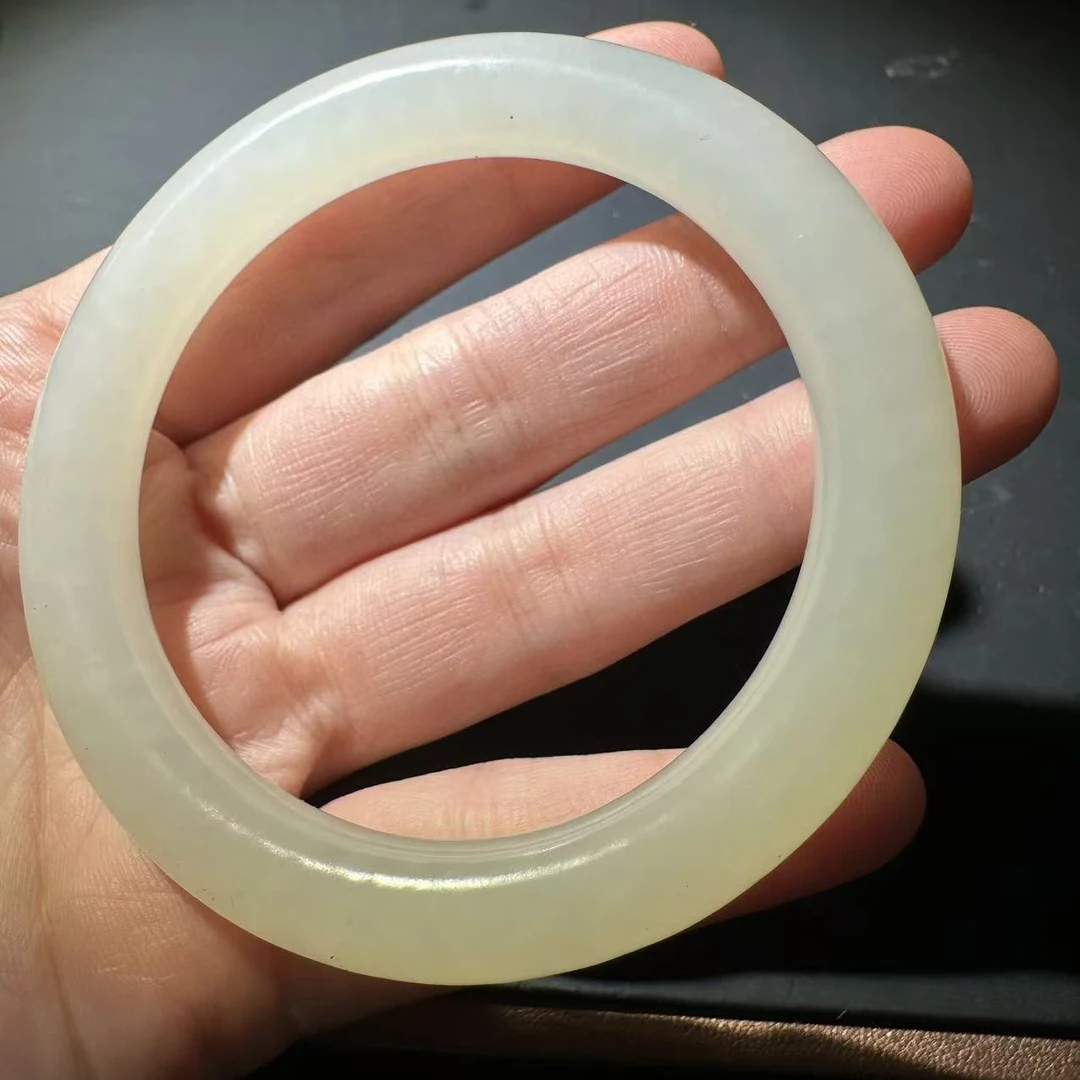 和田白玉圆形手镯