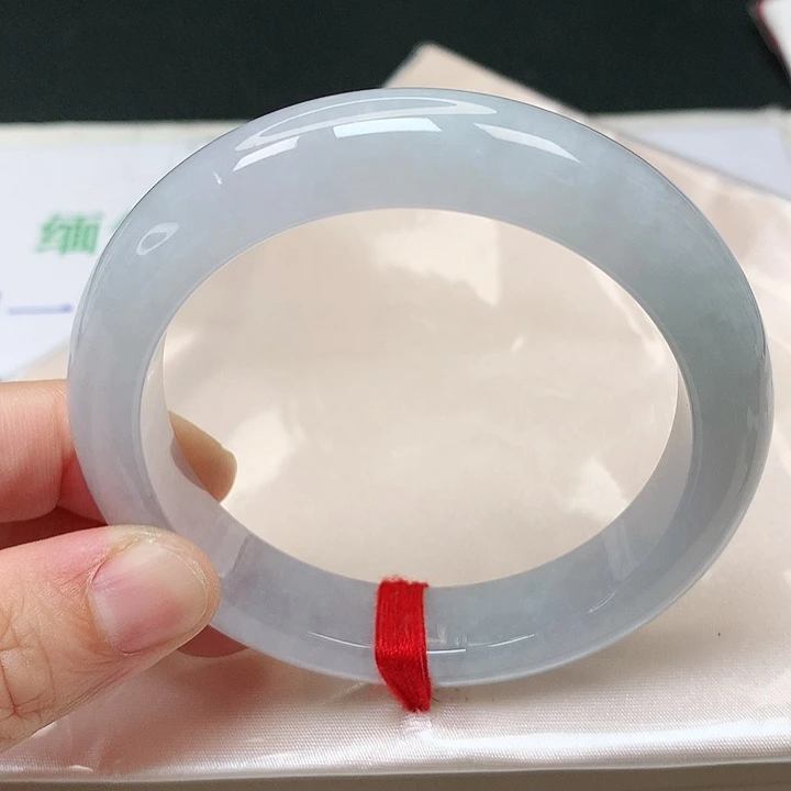 翡翠手镯未镶嵌冰粉白月光