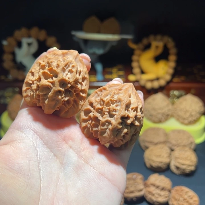 金***-文玩核桃把件帝王