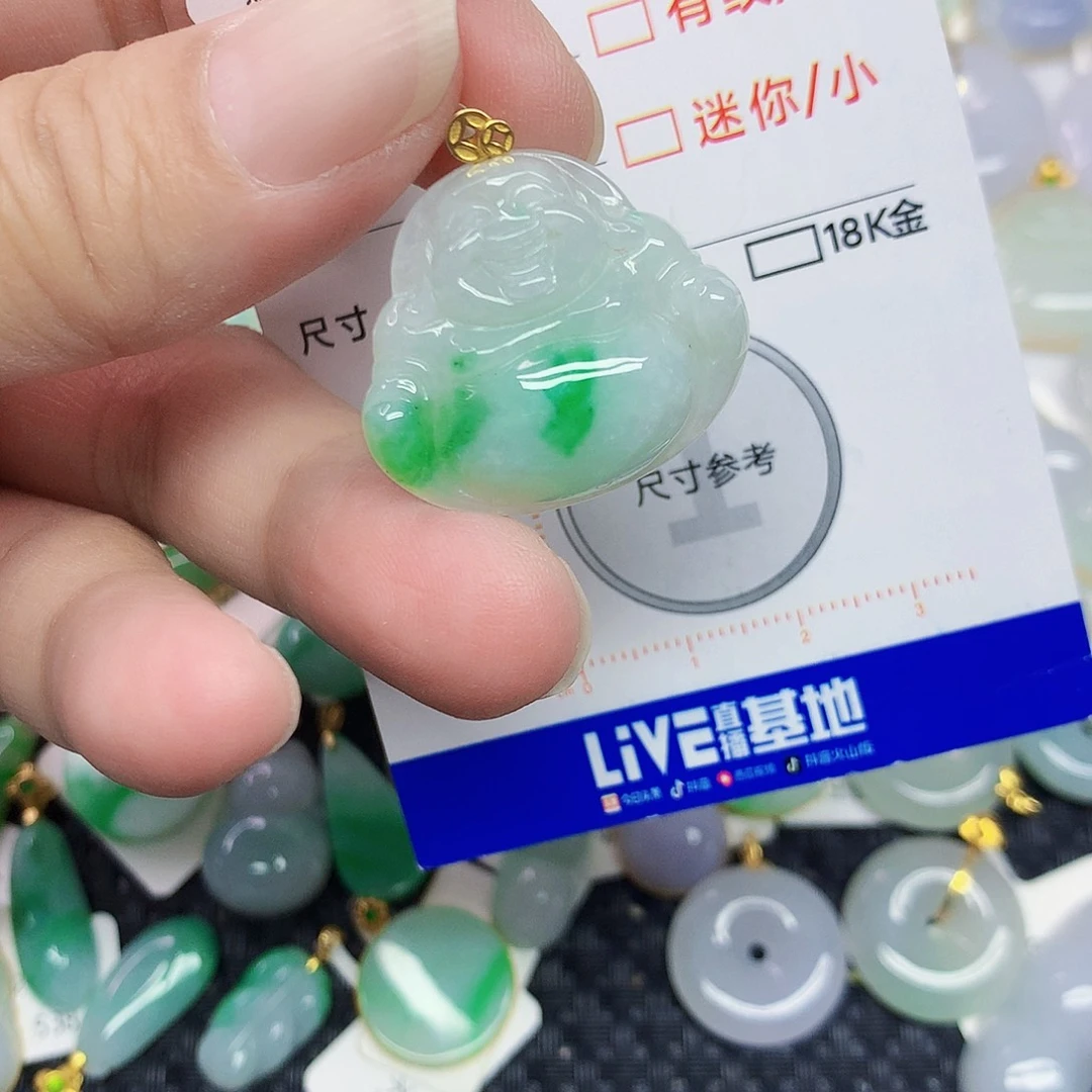 翡翠18K金镶嵌颈饰佛公