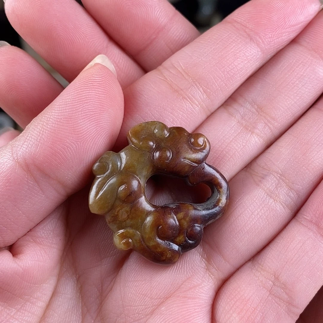 和田玉未镶嵌挂件