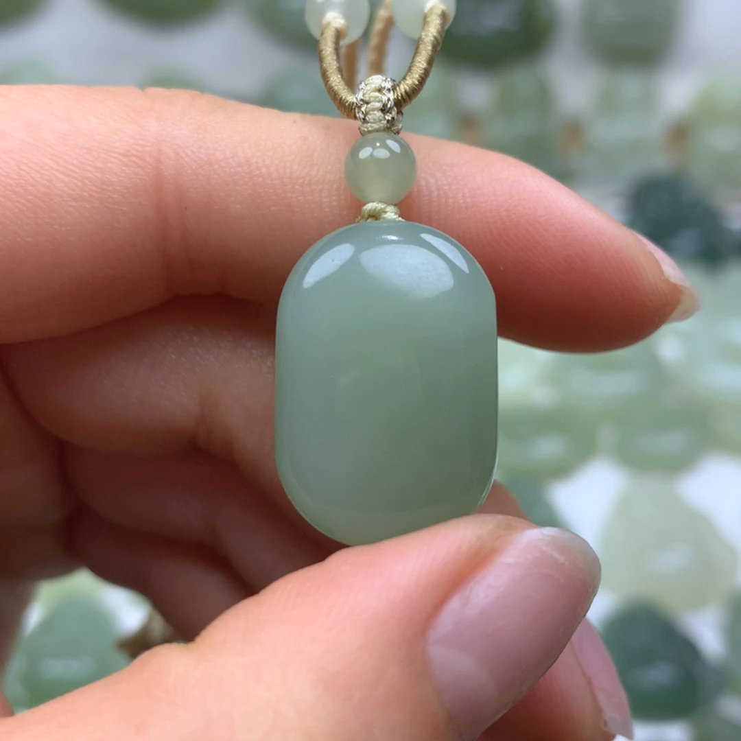 【闪购商品】颈饰未镶嵌和田玉