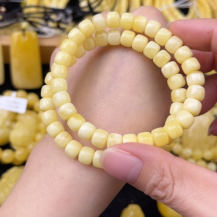 琥珀未镶嵌颈饰琥珀