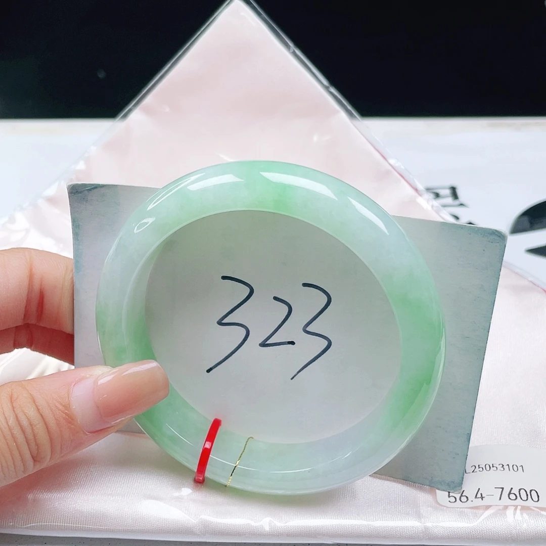 翡翠未镶嵌手镯56+正圈