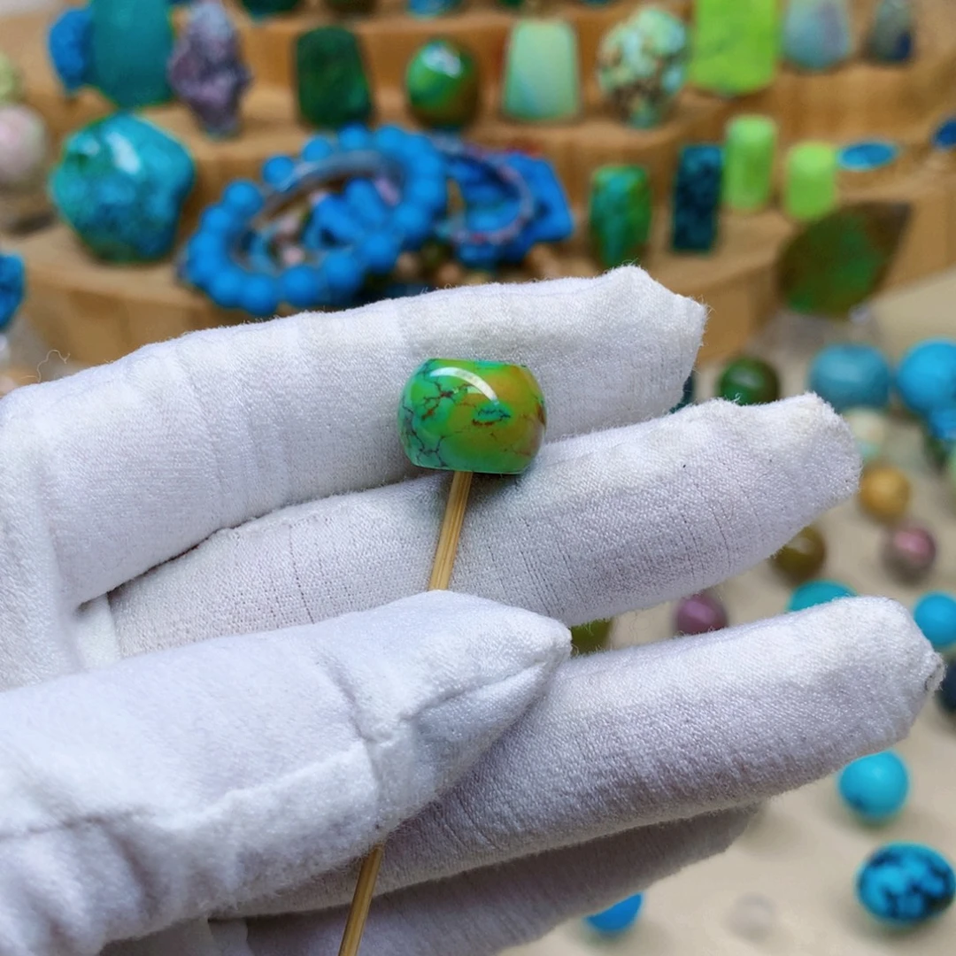 绿松石未镶嵌三彩随行