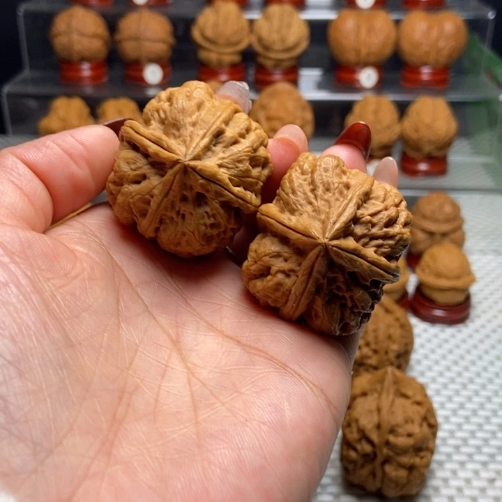 玩***爷把件文玩核桃3舍利塔三棱
