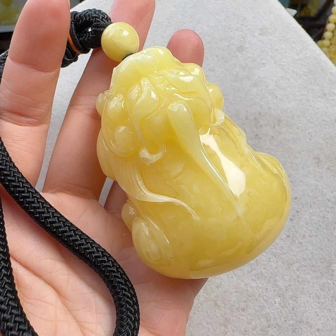 蜜蜡未镶嵌珠宝奇石