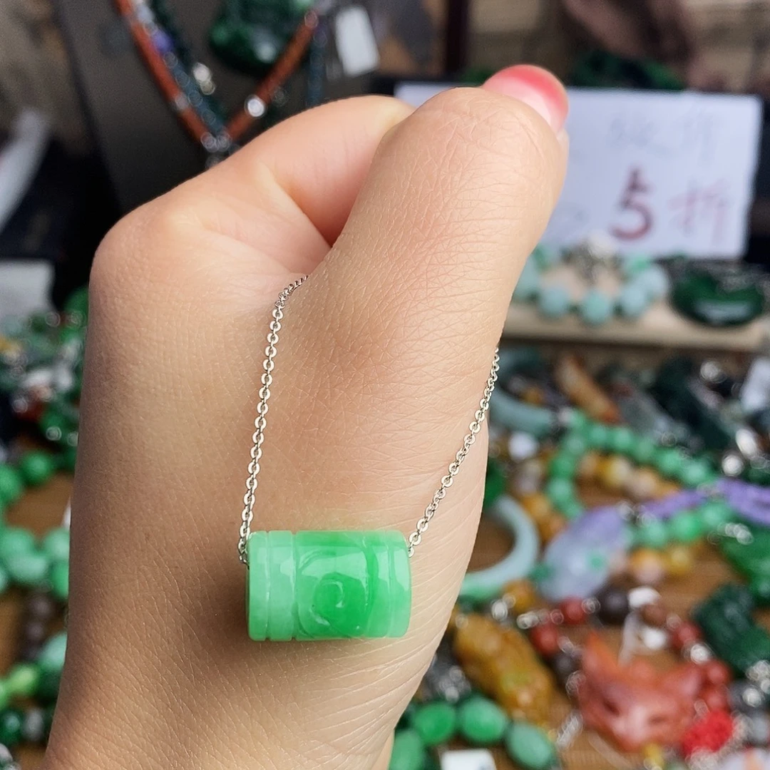 翡翠未镶嵌颈饰99