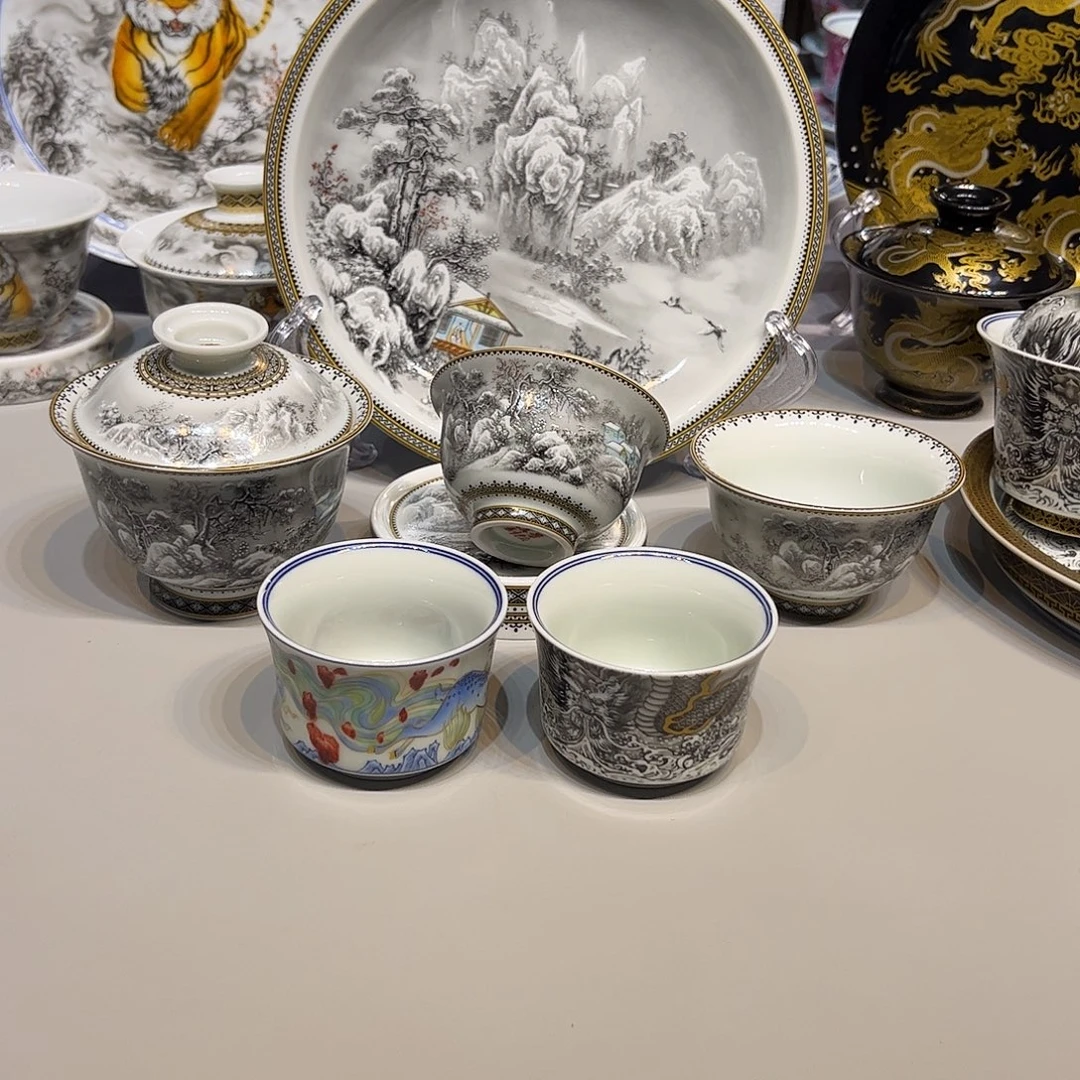 阿***浩景德镇陶瓷艺术品