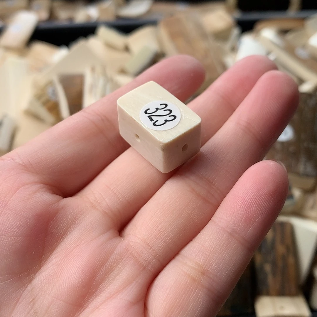 泥塑不打孔联系客服