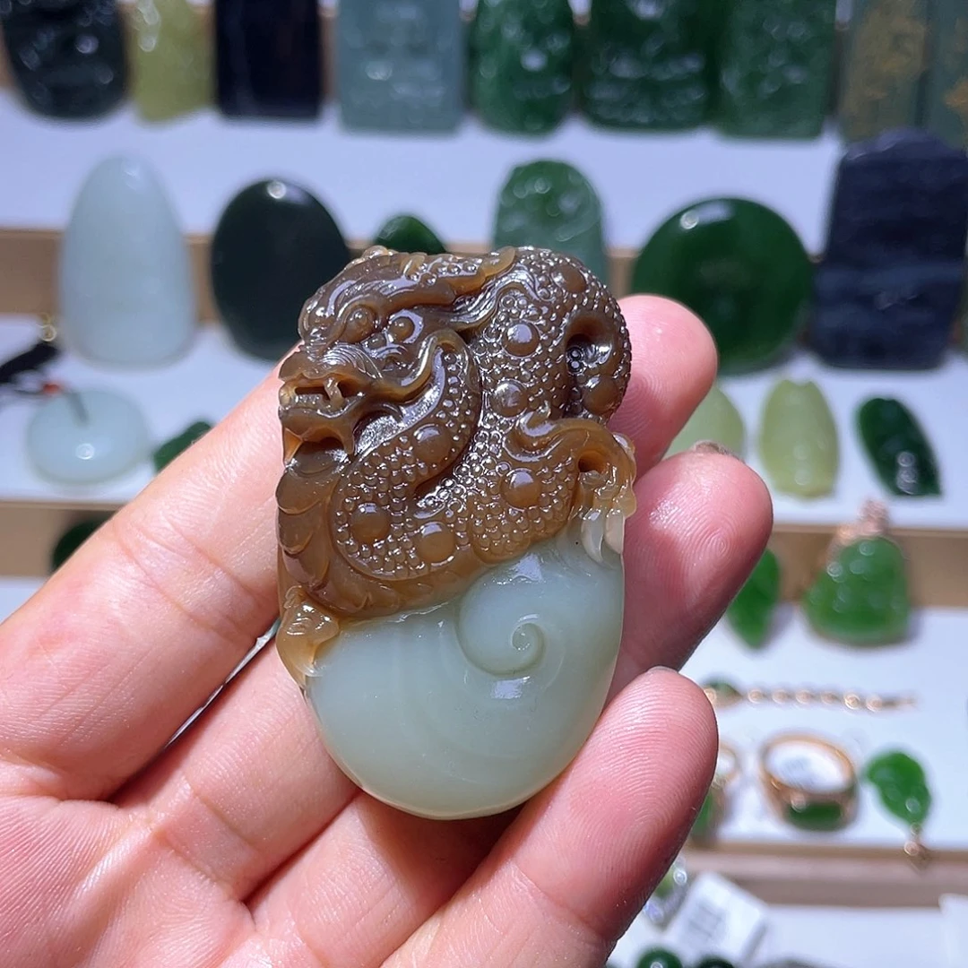 和田玉未镶嵌挂件且末糖龙