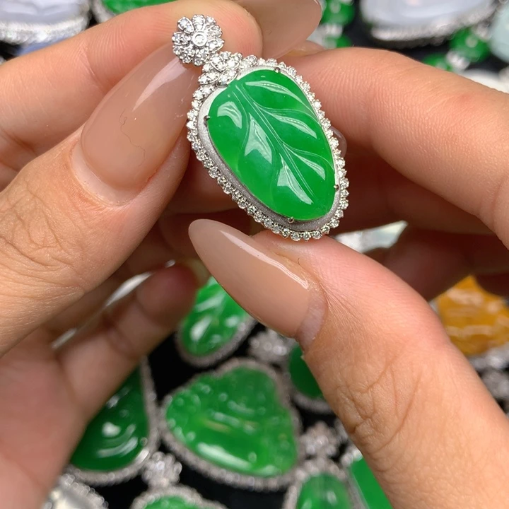 翡翠18K金镶嵌吊坠(不含链)