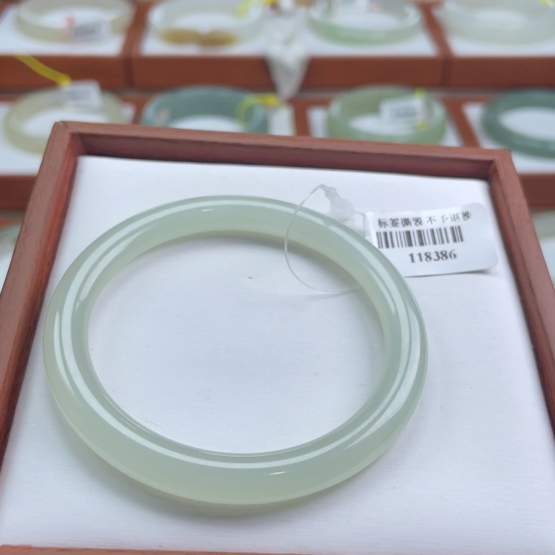 【闪购商品】未镶嵌手镯和田玉链接90。 50-51