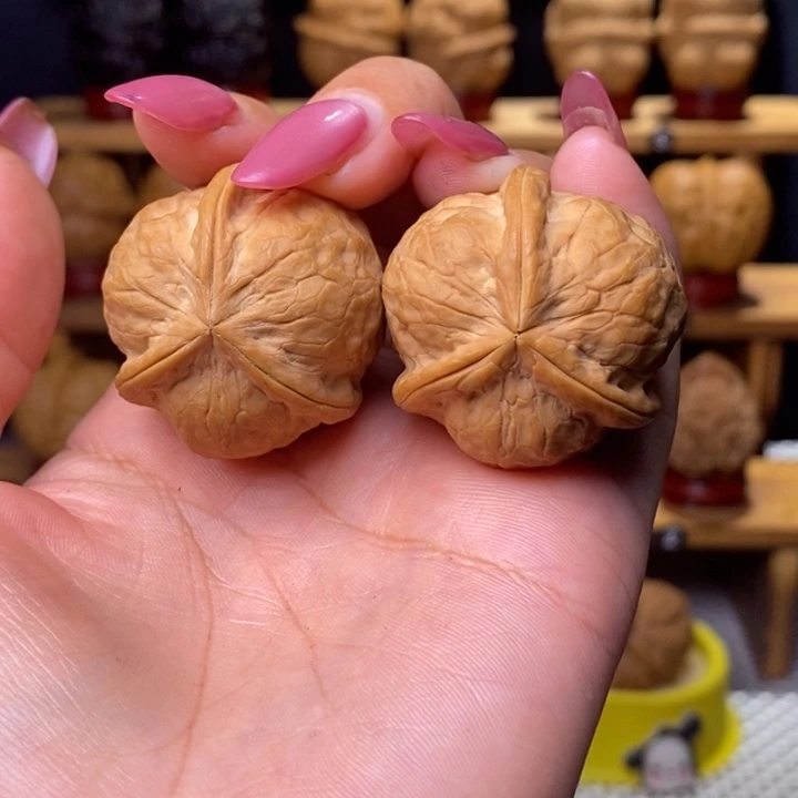 把件文玩核桃甲壳虫三棱49
