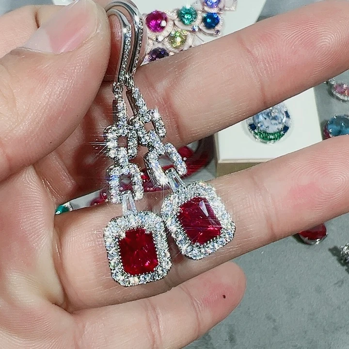 红宝石颈饰未镶嵌