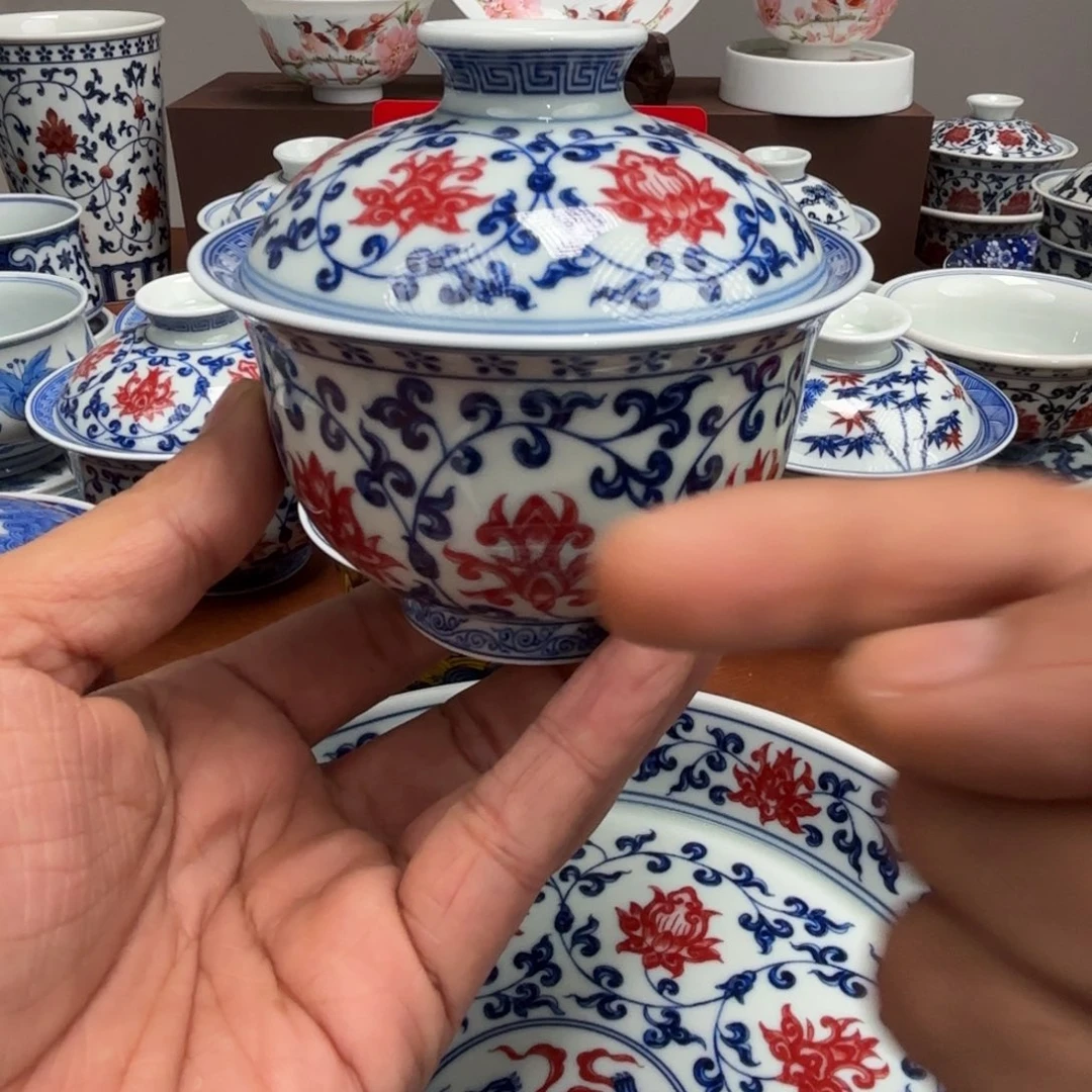 摆件陶微瑕釉里红缠枝莲盖碗景德镇发货