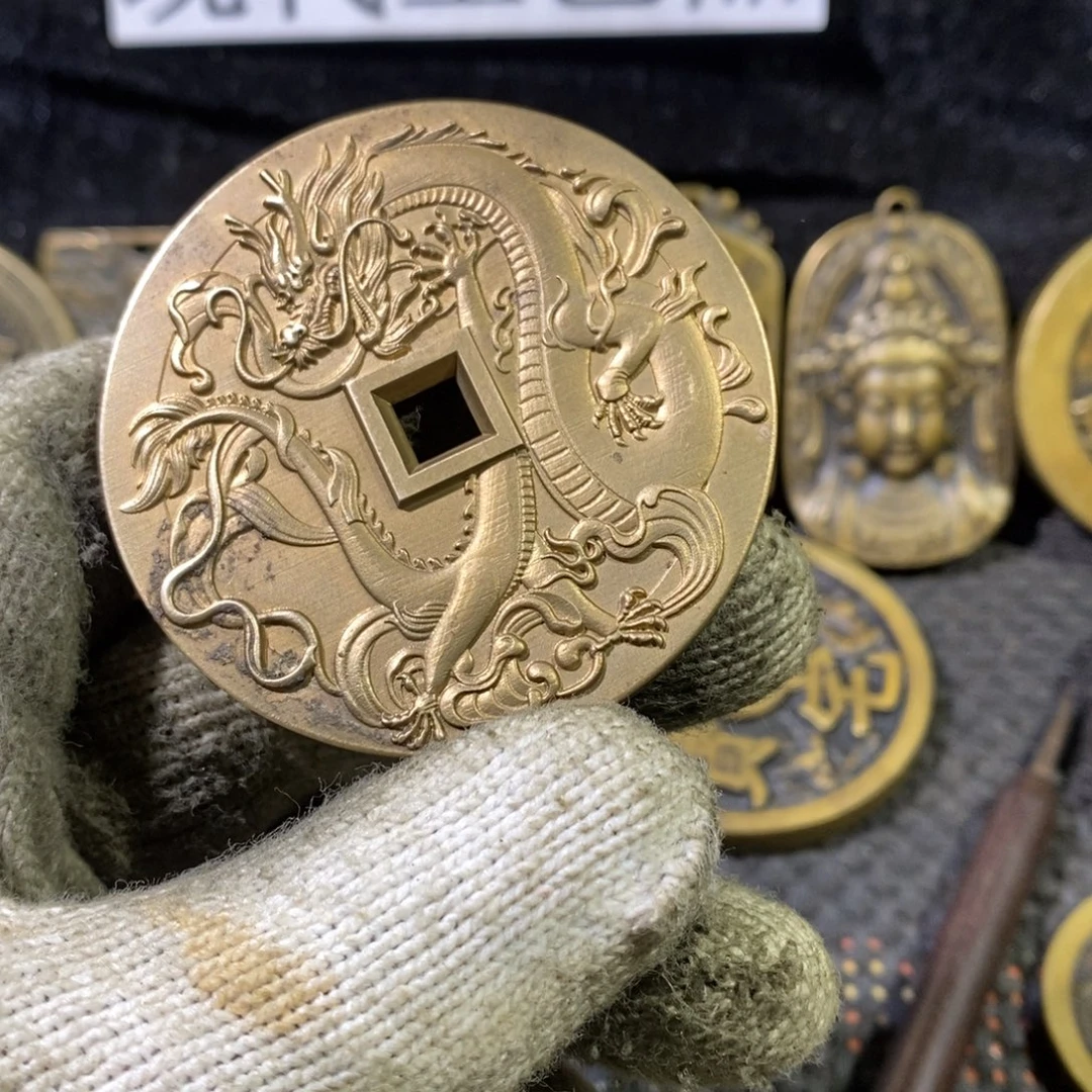 巧***力铜翻砂铸造现代工艺品