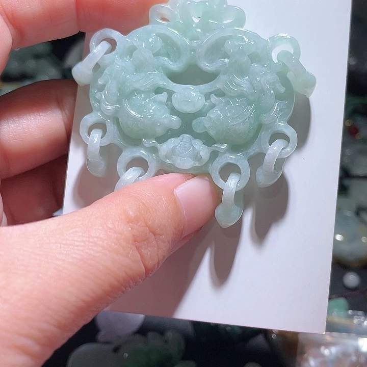 颈饰未镶嵌翡翠天