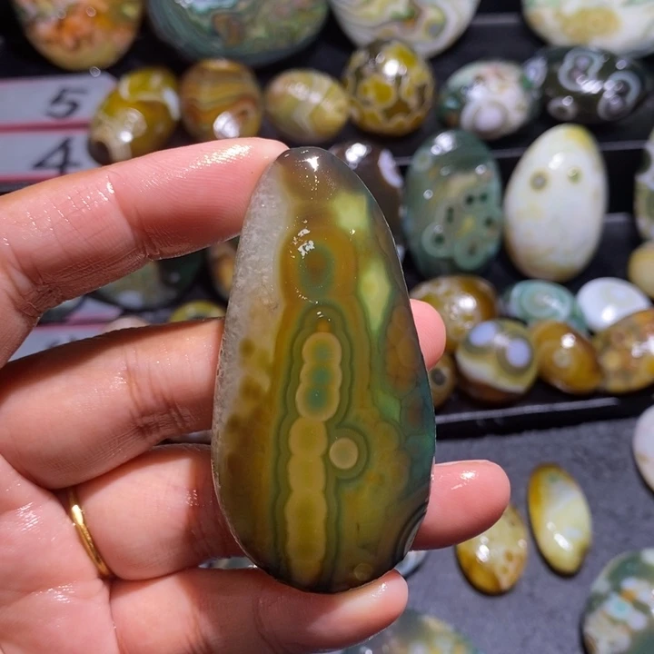 玛瑙/玉髓未镶嵌珠宝半成品46