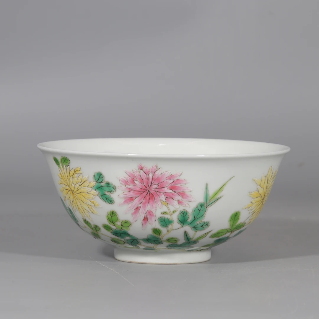 粉彩菊纹碗 H502-099