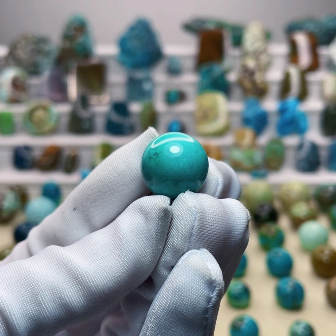 绿松石未镶嵌珠宝奇石