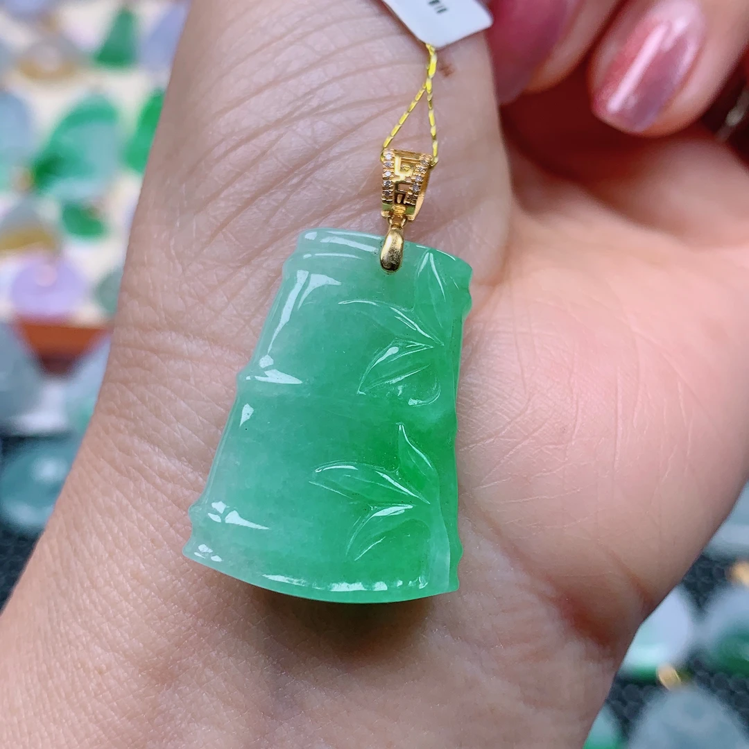 缅甸天然A货翡翠，飘绿竹节 编号13/224尺寸28.7-21.4-5.5