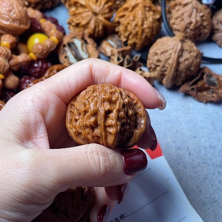 骑***女吊坠文玩核桃白狮子