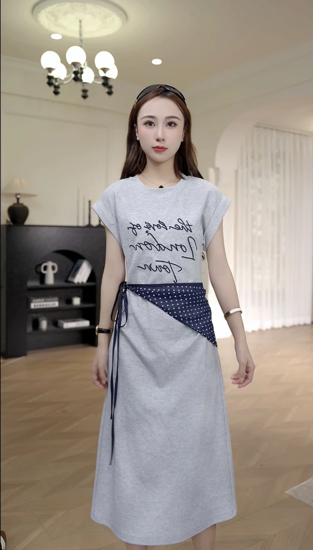 思思小个子女装【夏季新款学院风减龄设计收腰连衣裙】#25F265