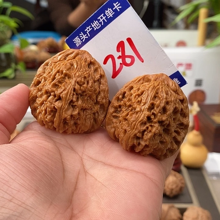 文玩核桃把件42全品高炮南疆石281号